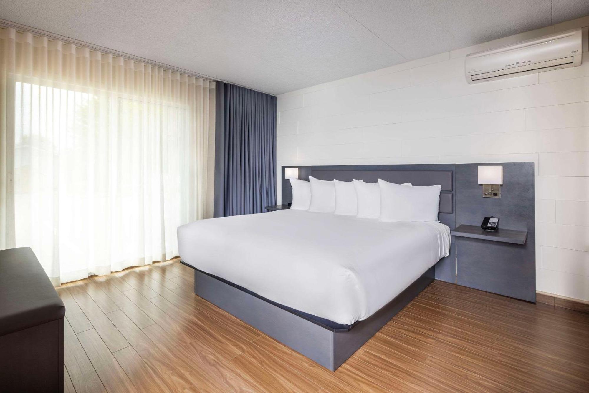Les Suites De Laviolette Ascend Hotel Collection Trois-Rivieres Exterior foto