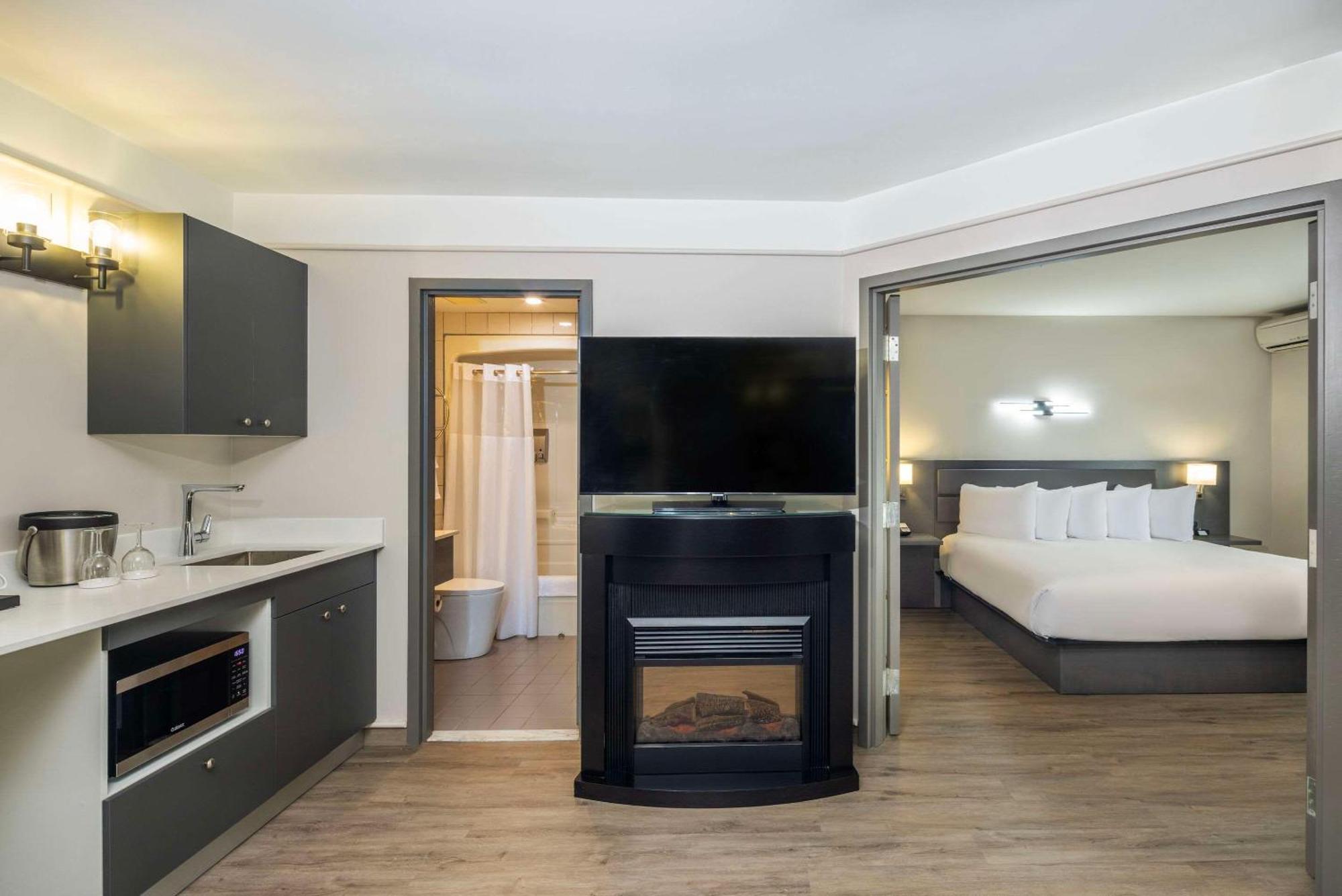 Les Suites De Laviolette Ascend Hotel Collection Trois-Rivieres Exterior foto