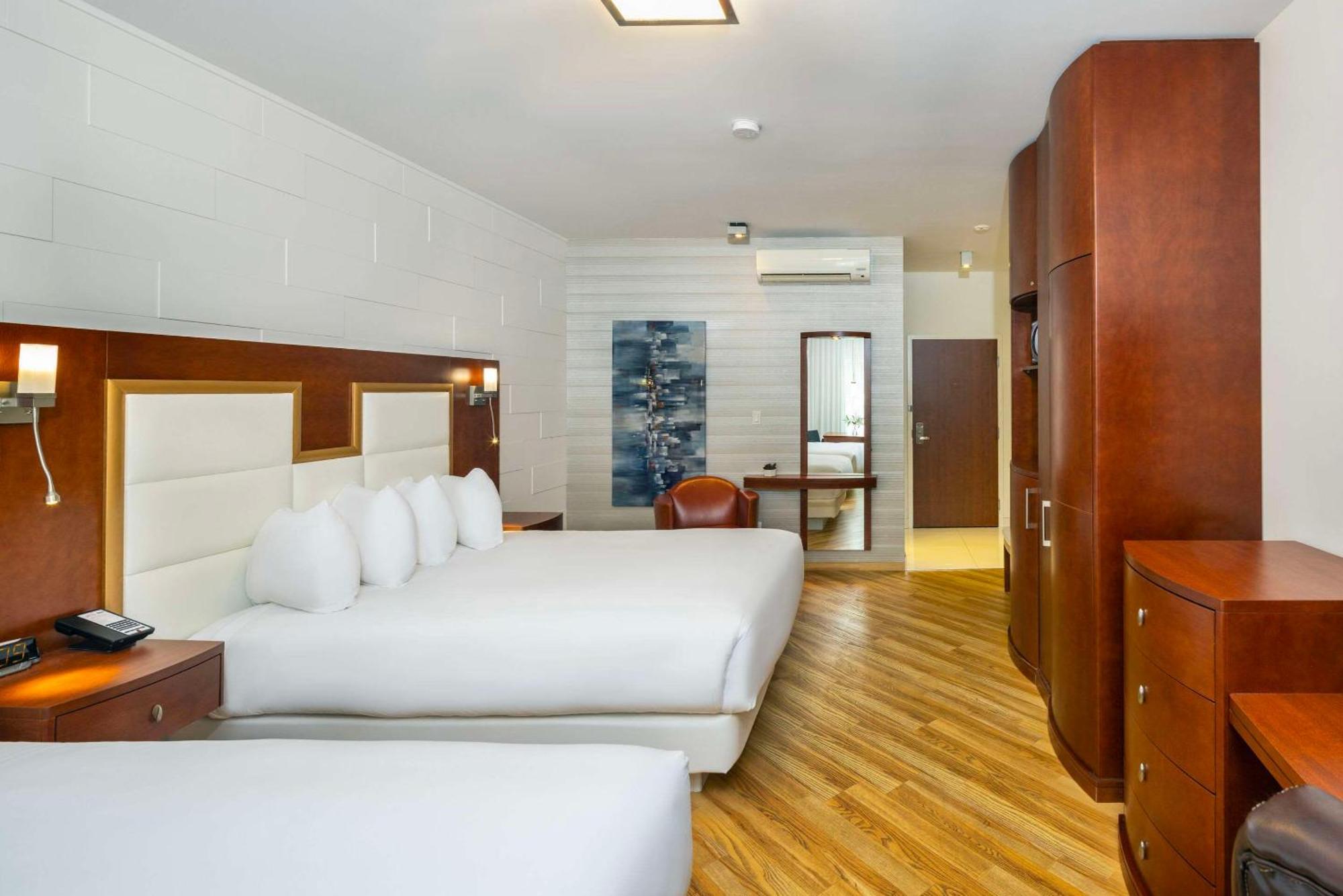 Les Suites De Laviolette Ascend Hotel Collection Trois-Rivieres Exterior foto