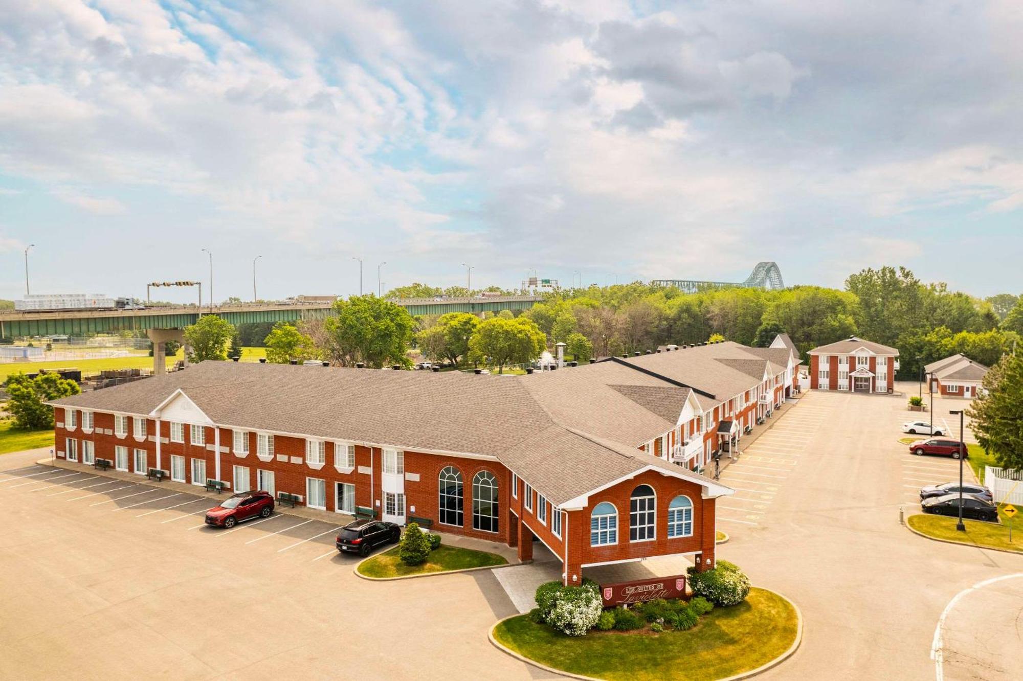 Les Suites De Laviolette Ascend Hotel Collection Trois-Rivieres Exterior foto