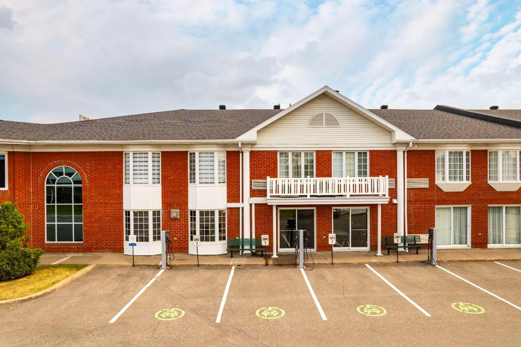 Les Suites De Laviolette Ascend Hotel Collection Trois-Rivieres Exterior foto
